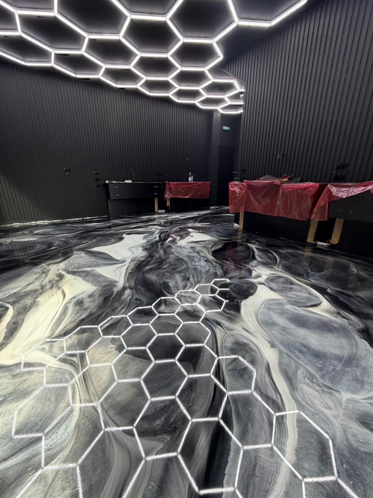 Epoxy gietvloer — Black Marble — commercieel